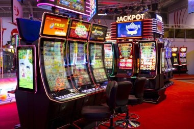 Free Bet Blackjack hand in progress on asian2bet